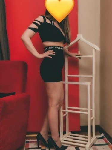 Sweet juicy escort Afaq Oslo