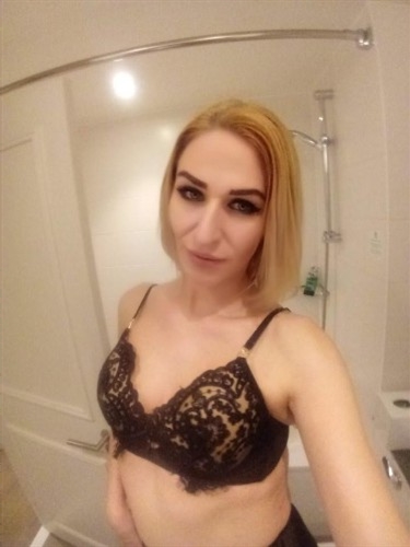 Naughty Lebanese escort Nurayne Barcelona