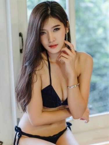 Sexy lingerie model escort Ramanya Perth