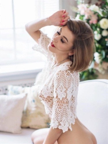 Escort Wilda Joelle,Antigny for simple and cool adult entertainment